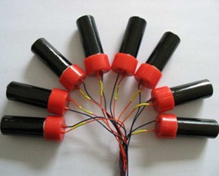 Low Frequency Geophone Acoustic Sensor for Earthquake Detection from