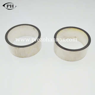 Flerlags stor piezoelektrisk r&oslash;raktuator for undervannskommunikasjon