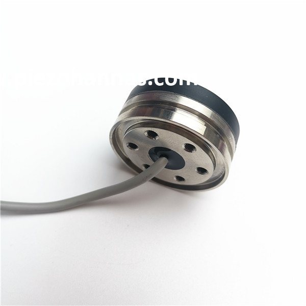 ultrasonic flow transducer